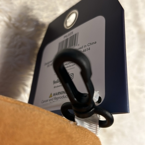 2 in 1 travel pillow with eye mask NWT - Picture 4 of 5